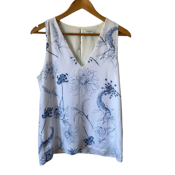 Aritzia Babaton Maddox Blouse Flowly V Neck Sleeveless Size M Hand drawn Print - Picture 7 of 9